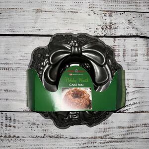 NORDIC WARE Holiday Wreath Pan Bundt 9 Cups Non Stick + 6 Cup Bundt. New
